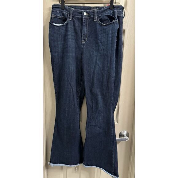 Judy Blue Denim - Judy Blue Flare Jeans High Rise Raw Hem‎ Distressed Women's Size 15/32 Pre-owned